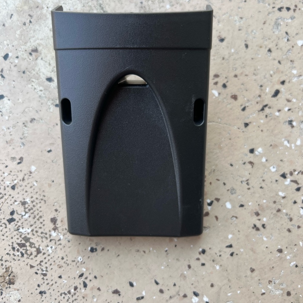 Back cover for a rainbow e series vacuum exhaust vent plate